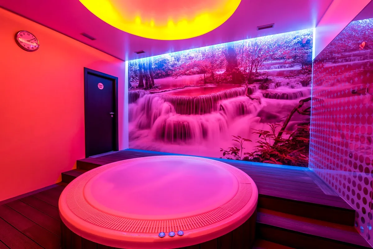 SKY Sauna Club