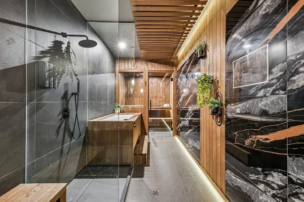 Leela Thermal House