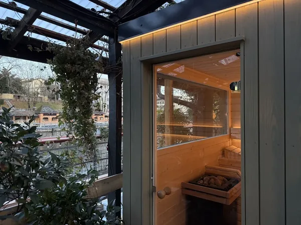 Sauna am Fluss